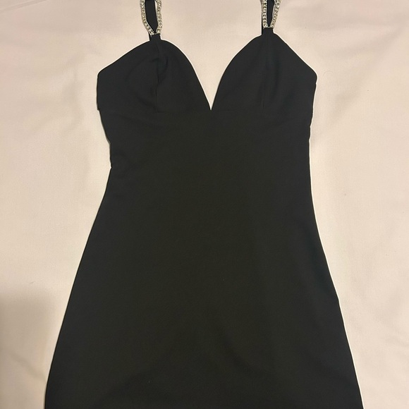 Elegant Black Dress with Embellished Straps - Picture 1 of 2